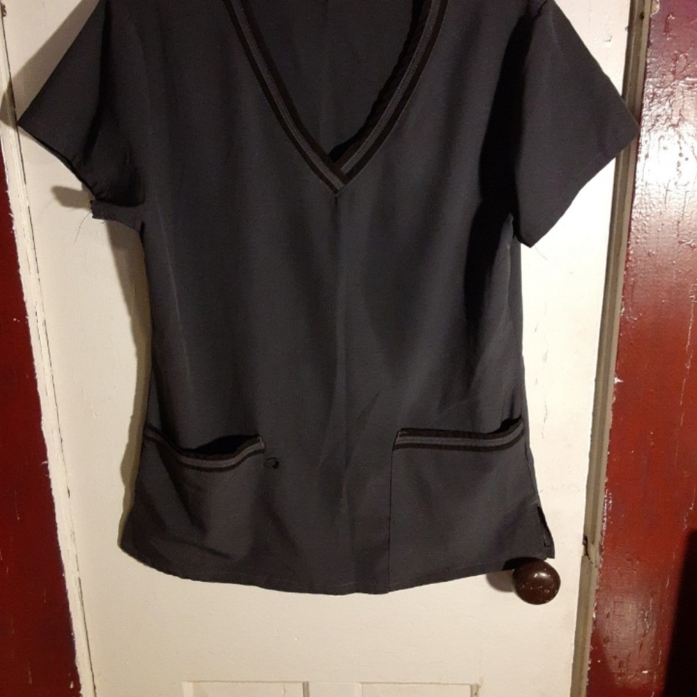 Gt scrub top